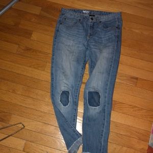 Loose fit skinny jeans